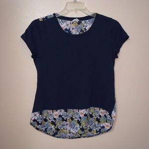 💫💐 Navy Blue / Floral Top Size Medium